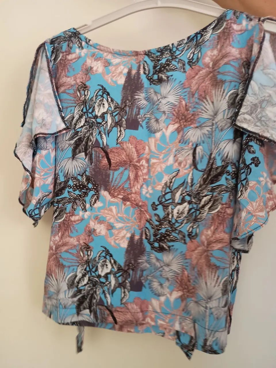 Blusa com decote em V Tam M - Foto 2