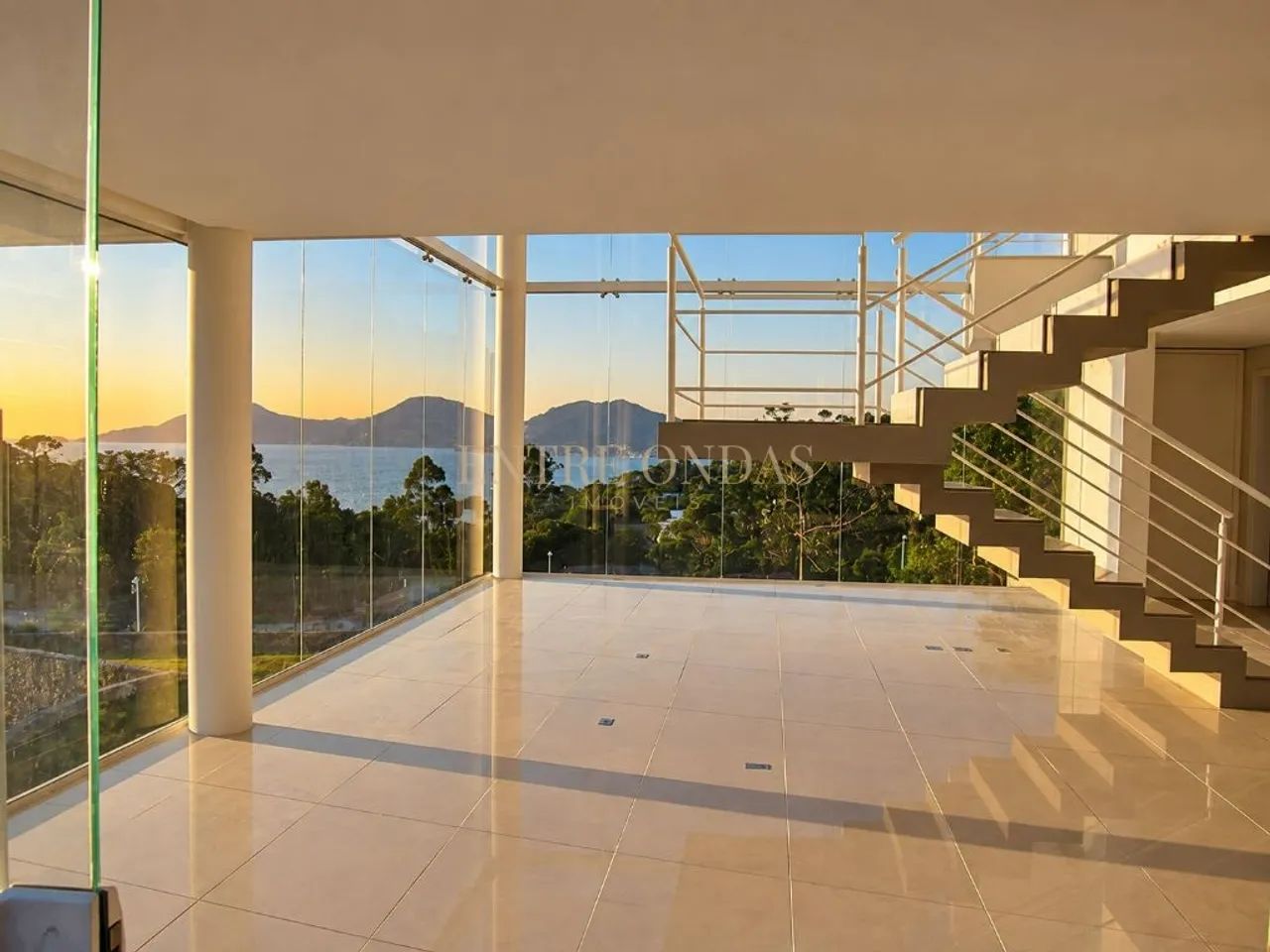 Casa com 4 quartos no bairro Cacupé, Florianópolis. - Foto 5