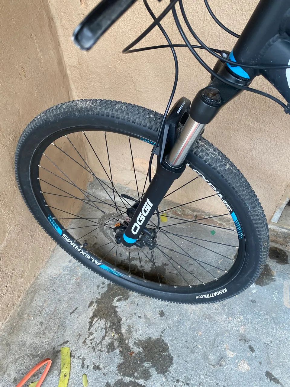 Bicicleta OggI 7.0  - Foto 4