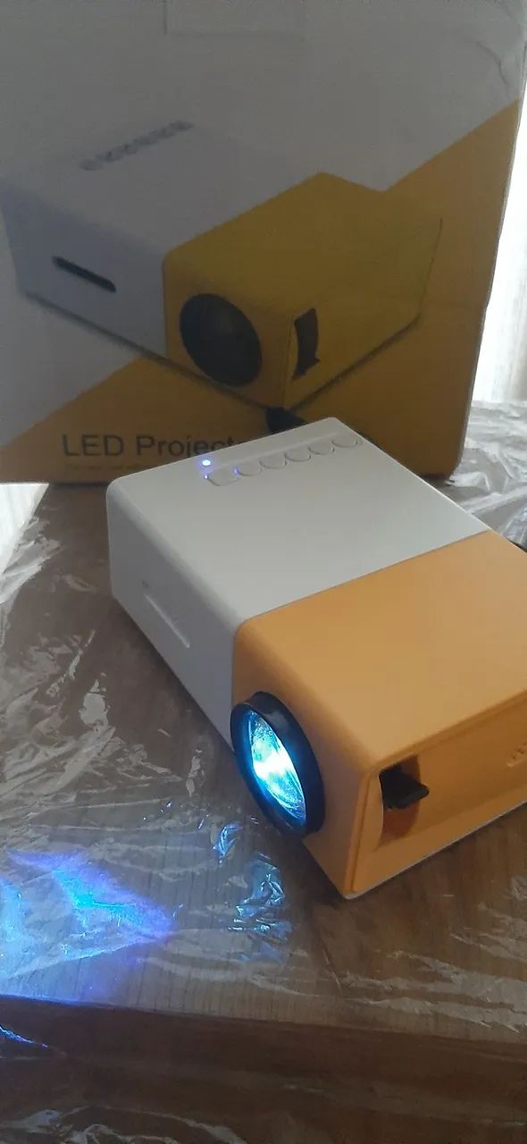 Projetor portatil YG300 led  - Foto 4