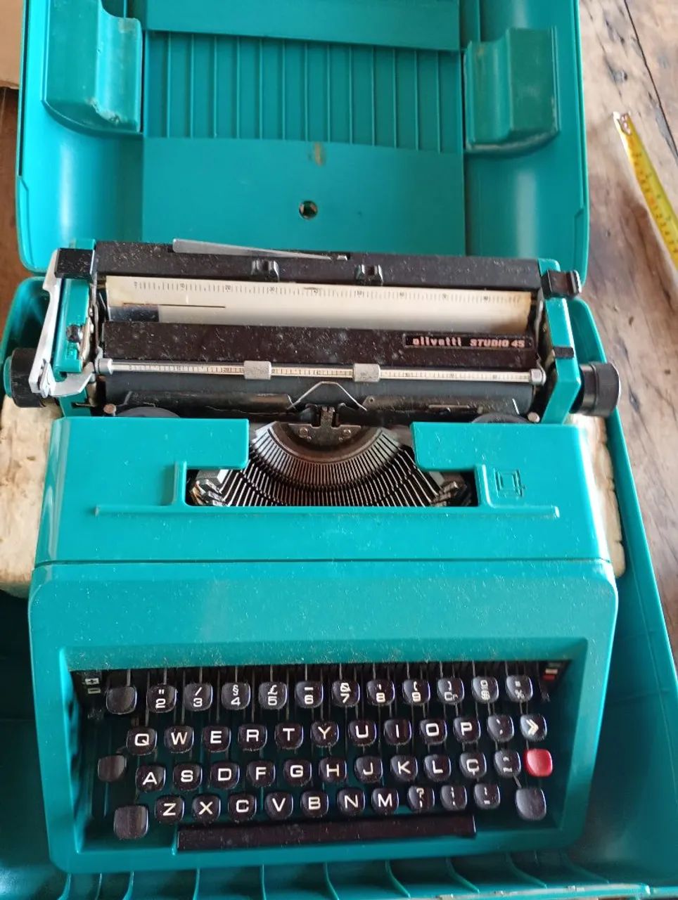 Máquina de escrever Olivetti Studio 