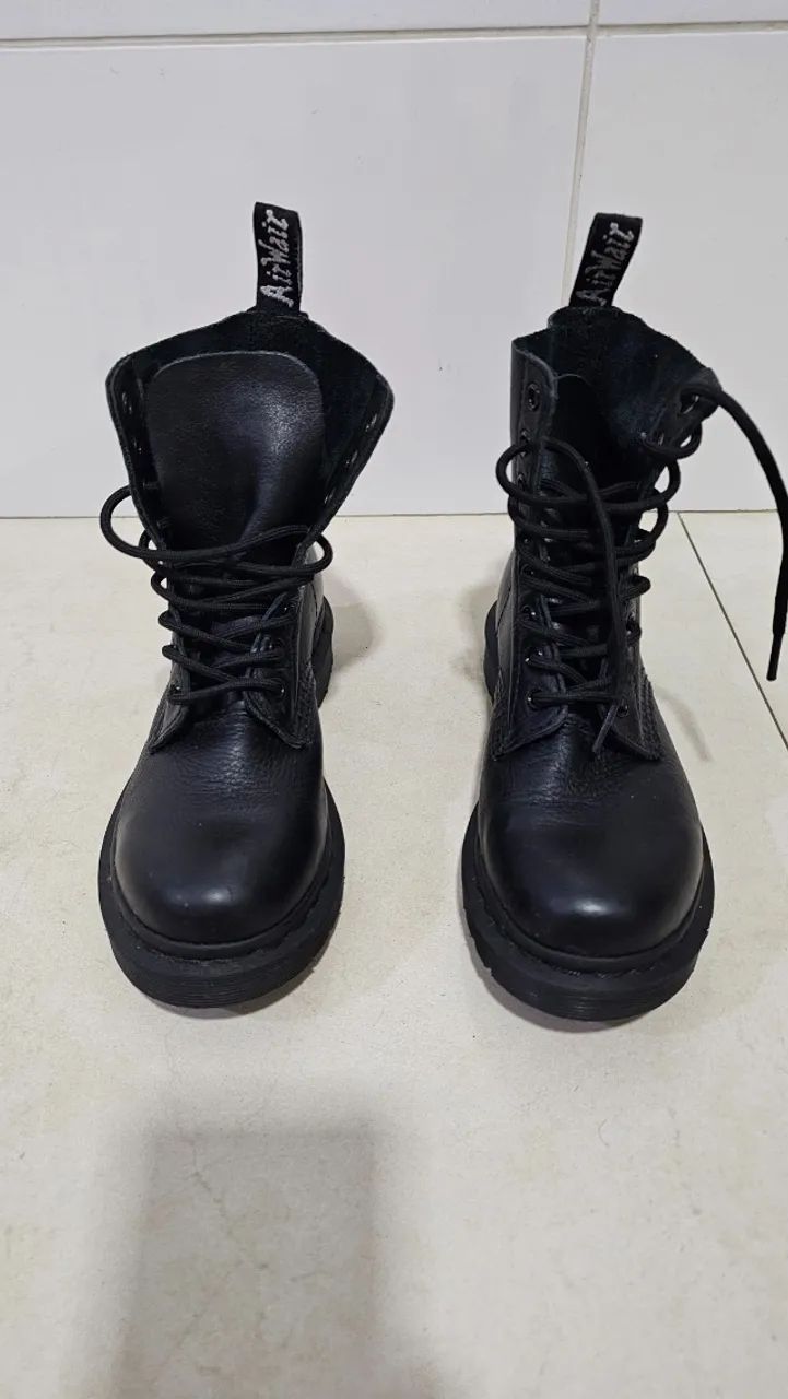 Bota Dr. martens 1460 preta (black smooth boots)