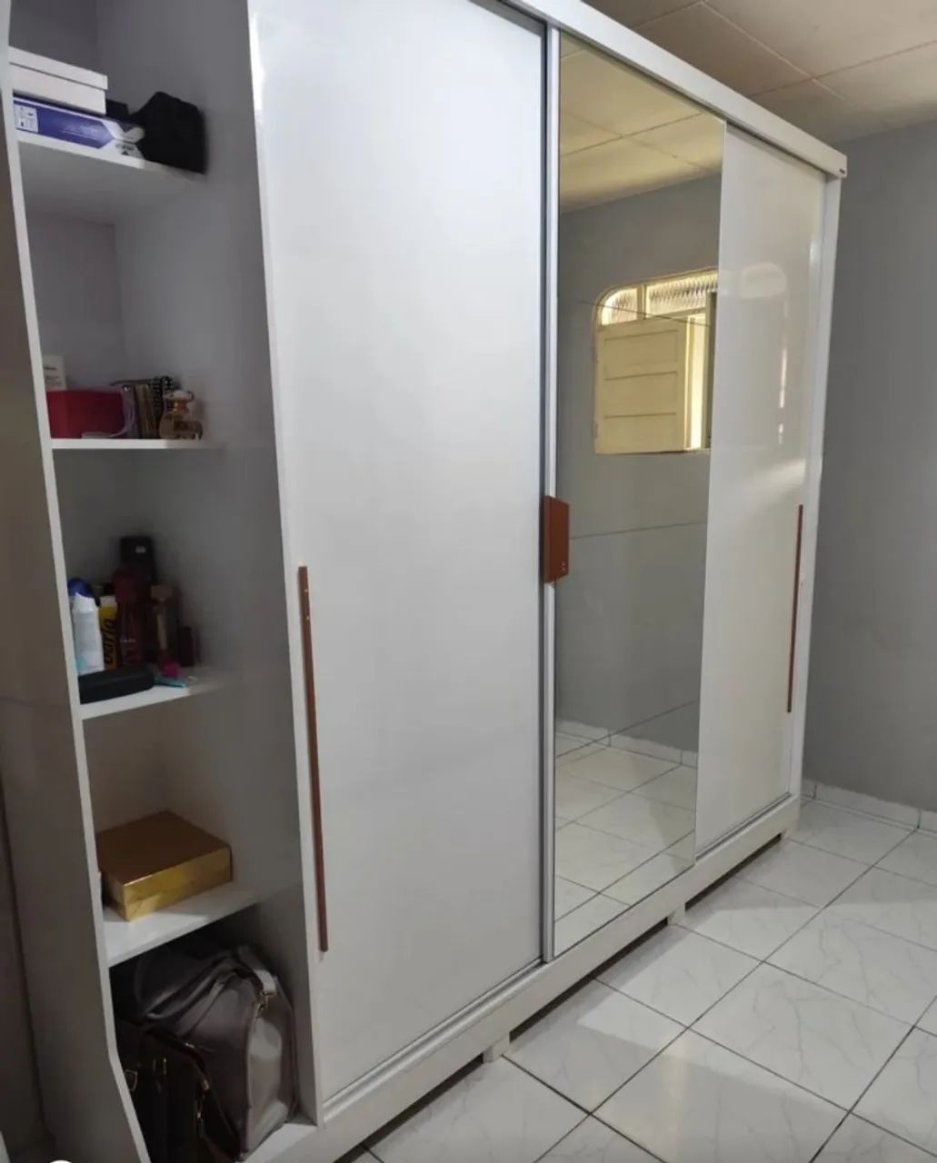 VENDO GUARDA-ROUPAS GRANDE ÓTIMO ESTADO - Foto 2