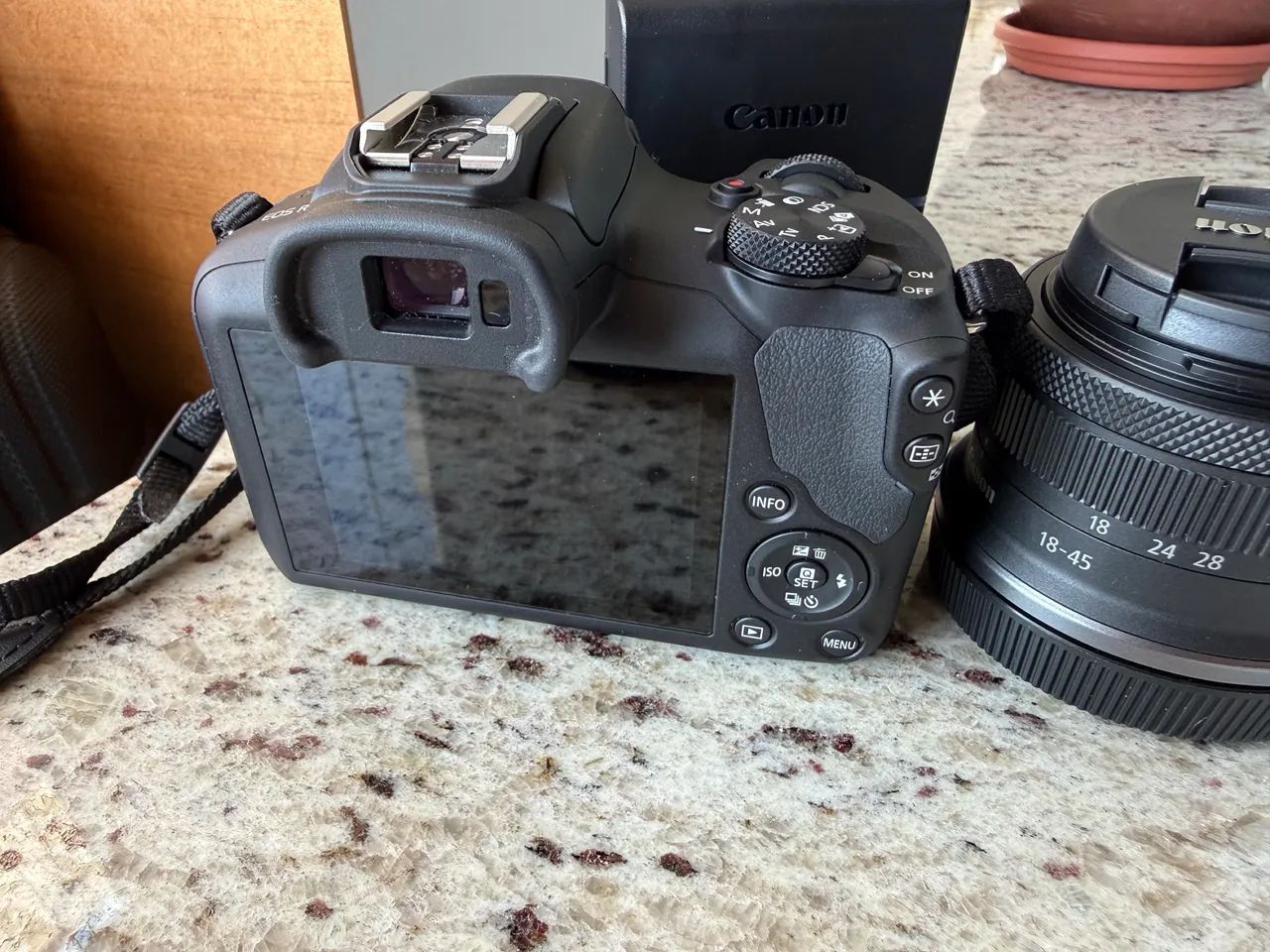 Vendo câmera Cânon r100