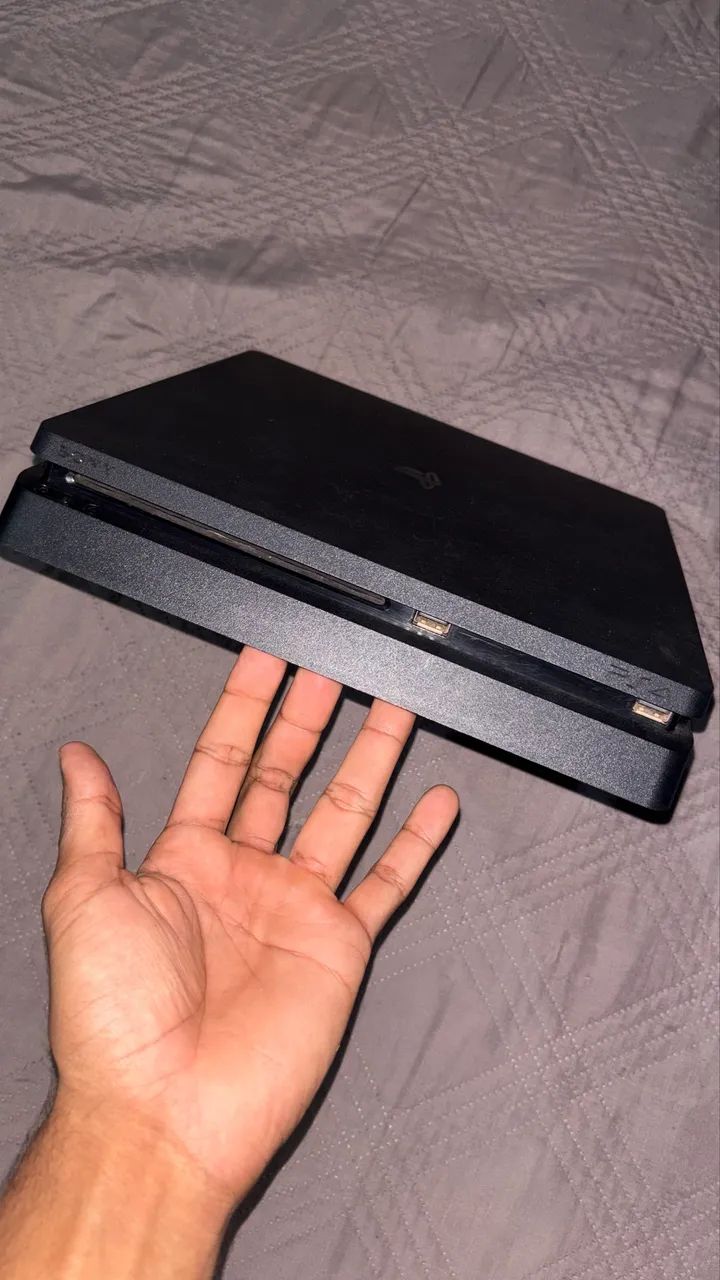 Vendo ps4 slim e jogos mídia digital e troco em ps5 slim troco em pc - Foto 3