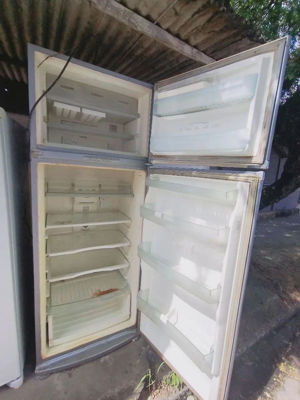 Vendo geladeira  - Foto 2