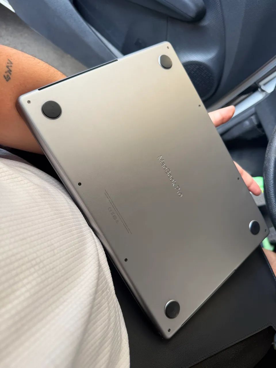 MacBook M1 Pro 512/16