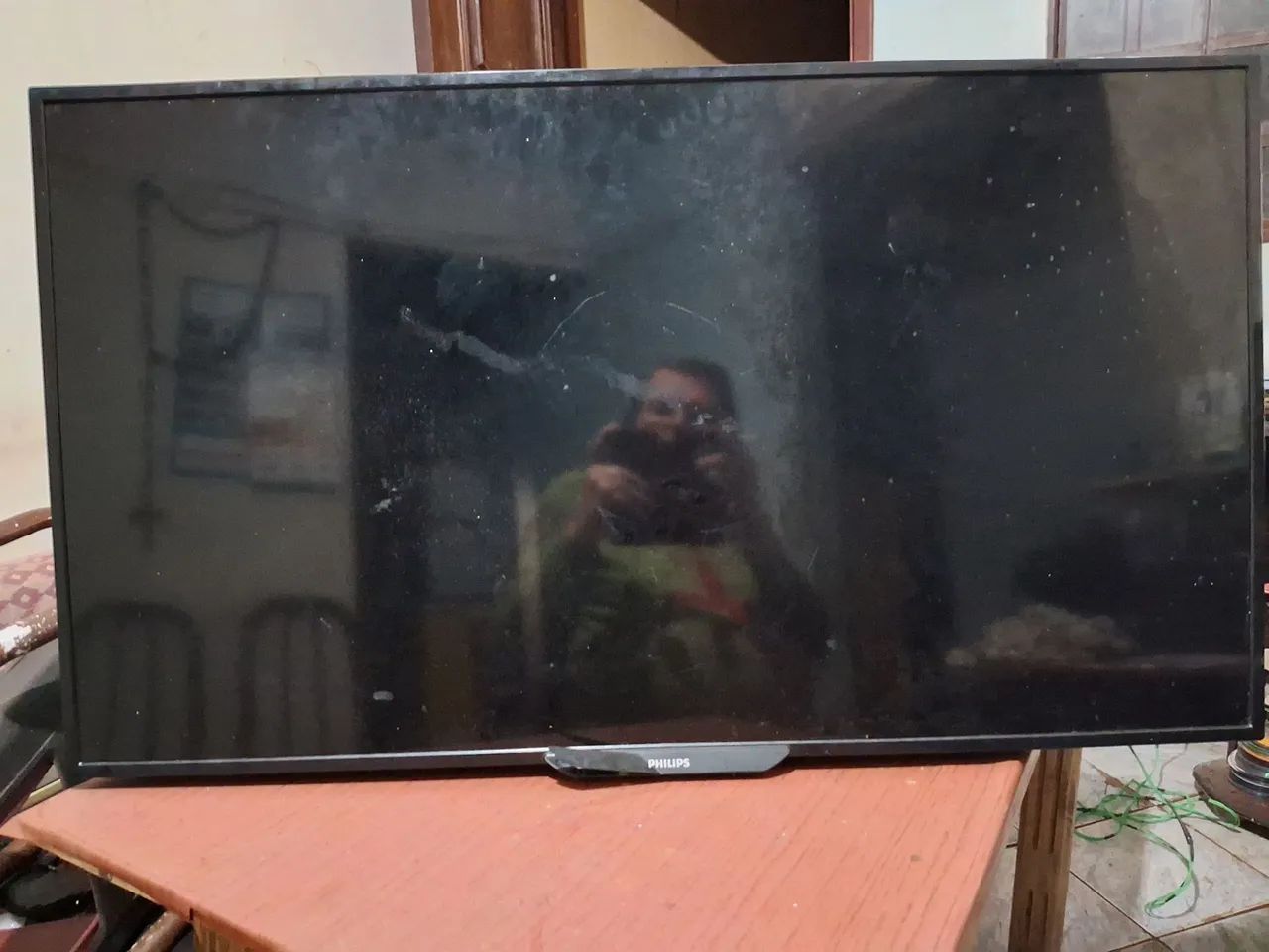 Tv Philips  com defeito não liga