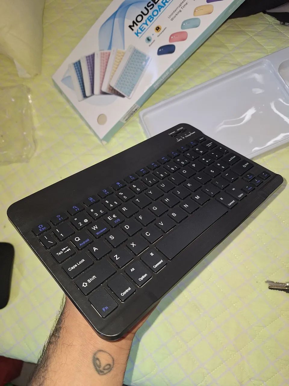 Kit Teclado e Mouse  Sem Fio Bluetooth  , Compatível Android e IOS  e Windows.  - Foto 3