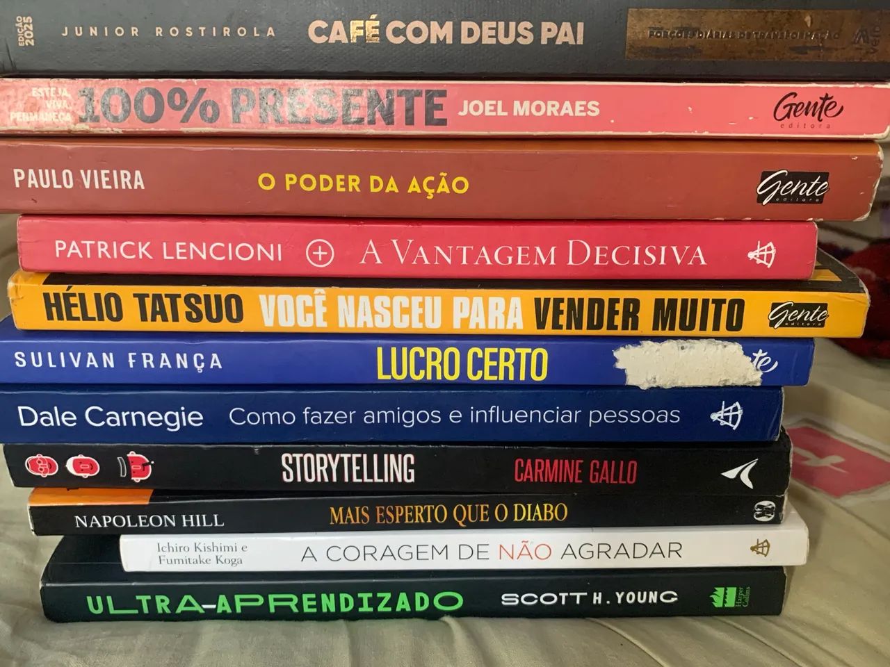 Livros de 10 a 30 reais
