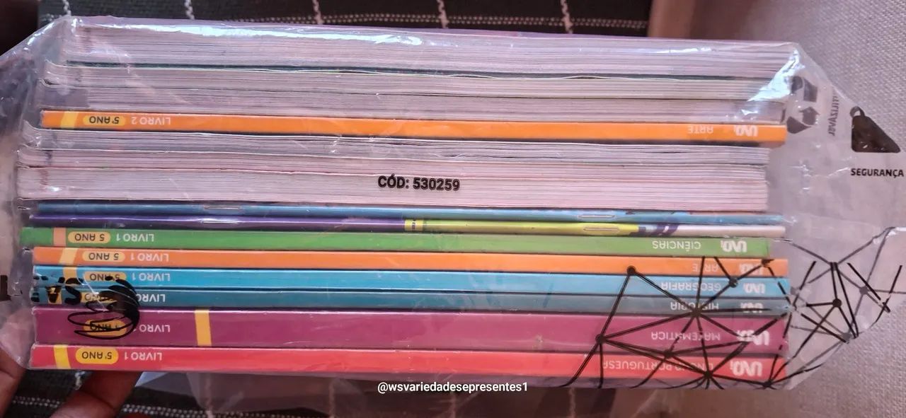 Livros didáticos Escolar Cada série 600,00 - Foto 5