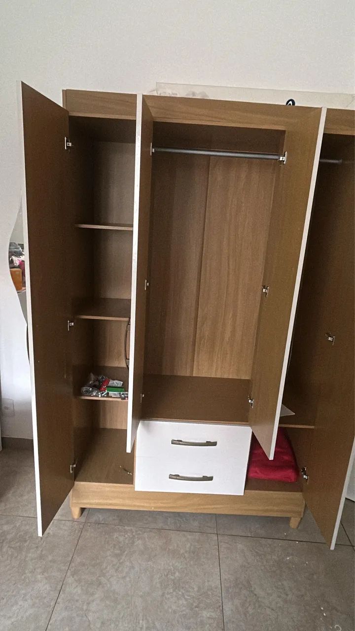 Guarda-roupa 