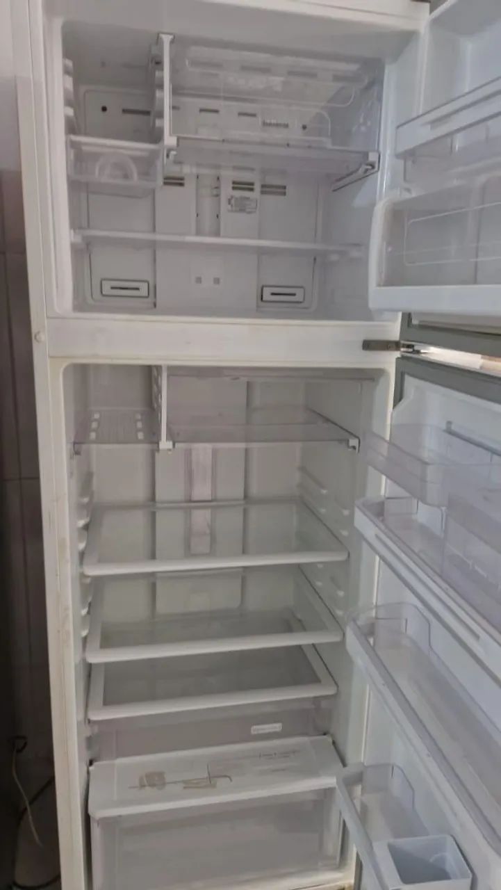 Geladeira duplex fostfree eletrolux - Foto 4