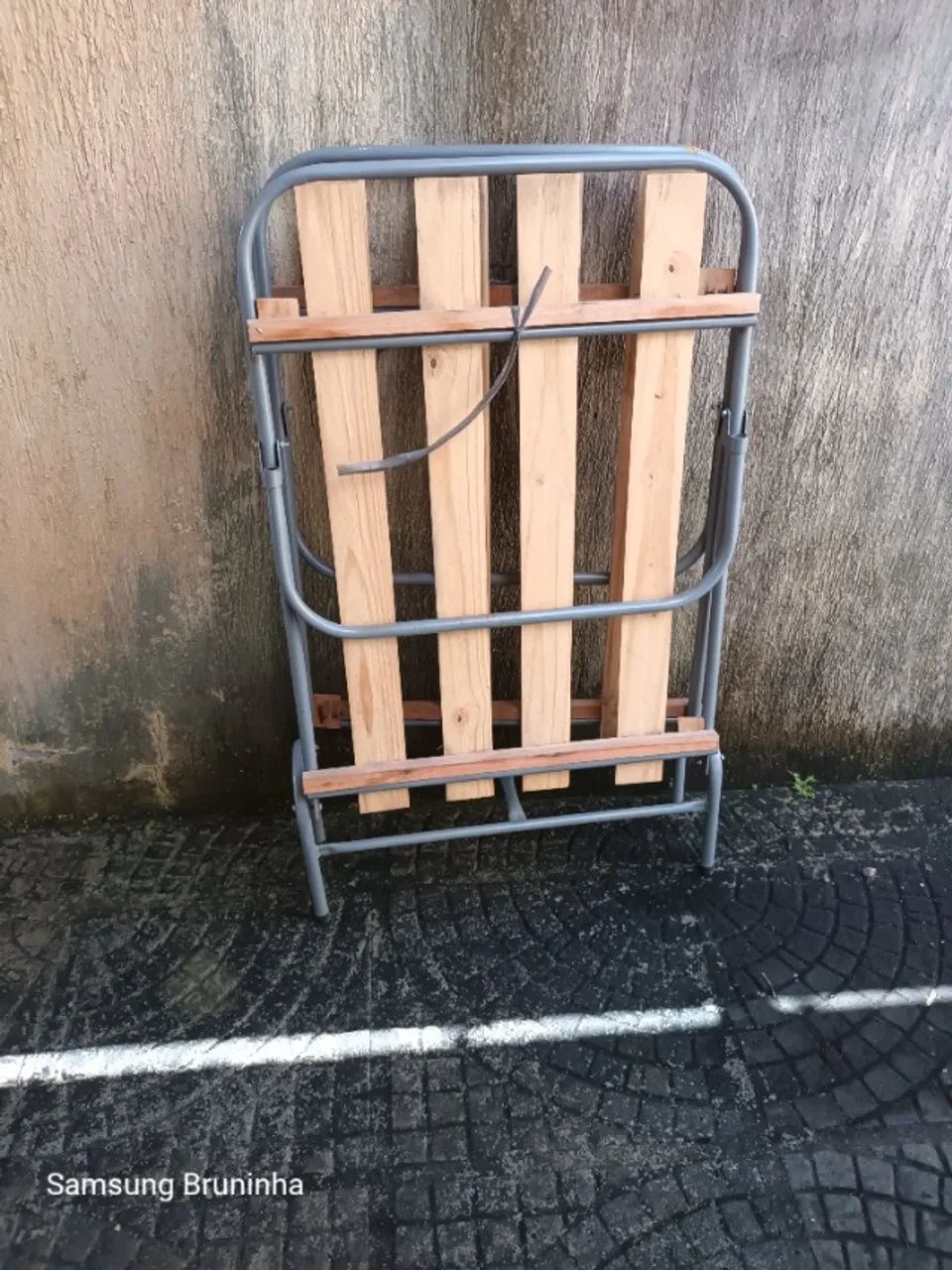 Cama dobrável 