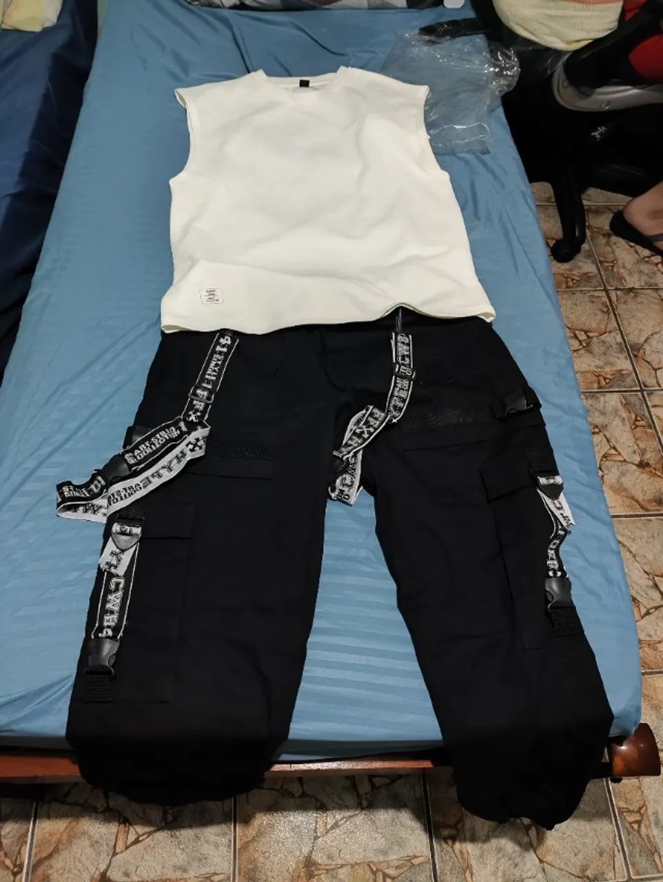 Manfinity Conjunto de Blusa e  Calça Cargo Preta Masculina