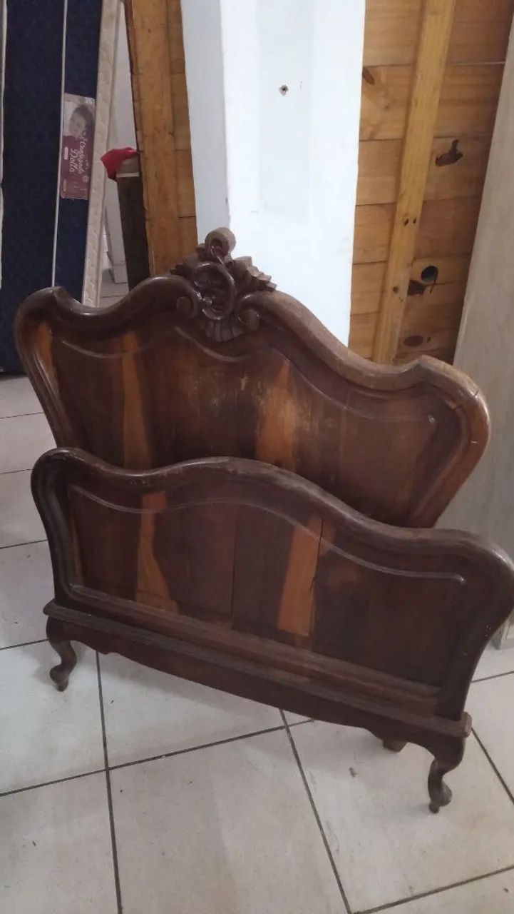 VARIAS CAMAS DE MADEIRA COMPLETAS TENHO OUTROS MODELOS E MÓVEIS 