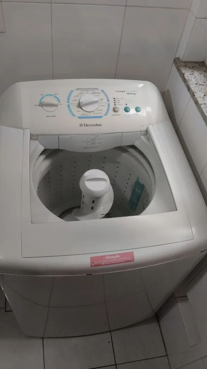 Lavadora de roupas Eletrolux LTE12 