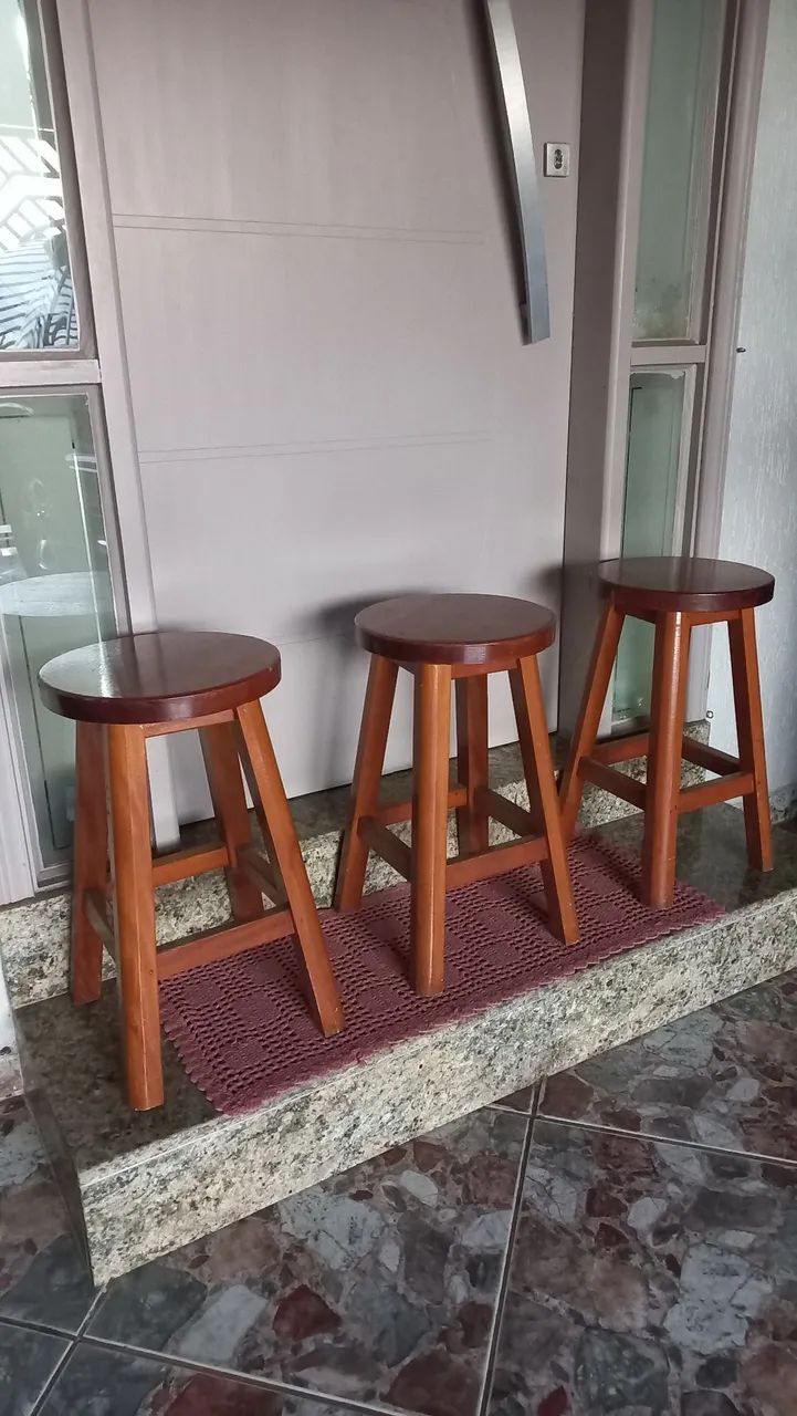 Banquetas de madeira  - Foto 2