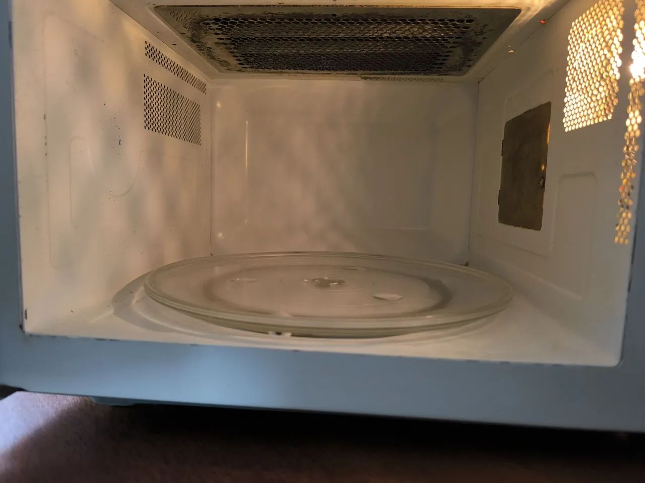 Micro-ondas Grill Electrolux MEX41 aço inoxidável 31L - Foto 2