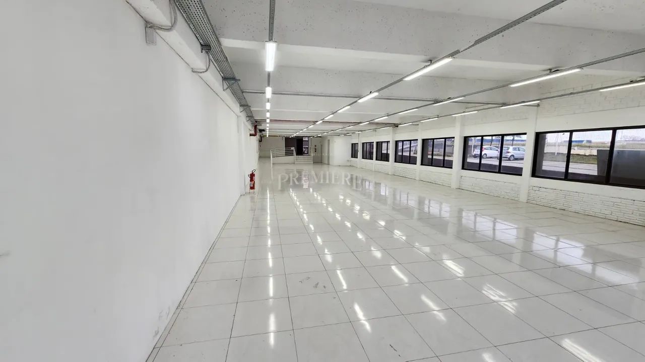 Galpão Comercial com 444 m² - Foto 2