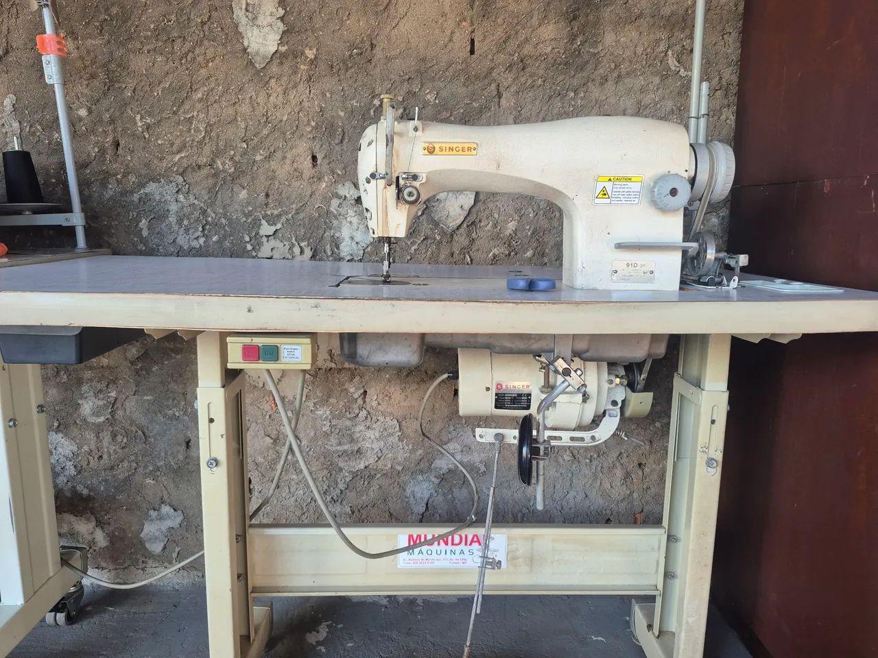 Máquina de costura industrial 