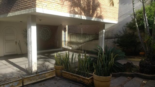 Casa 4 quartos e piscina no Bairro Caiçara. - Foto 2