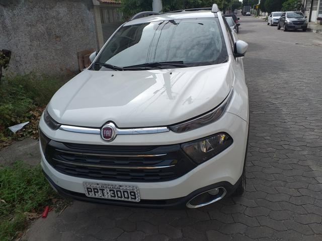 Toro fredom Road branca 1.8 flex