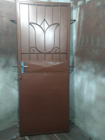 Porta de ferro com chapa R$289 com a entrega grátis - Foto 4