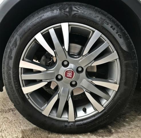Fiat Palio Sporting 1.6. Branco 2015/2016 - Foto 5