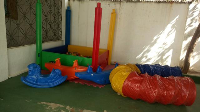 Vendo brinquedos,gangorras, cavalinho, piscina bolinha e túnel