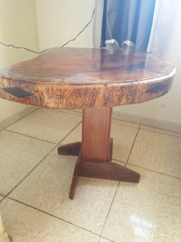Mesa e peças em madeira maciça - Foto 2