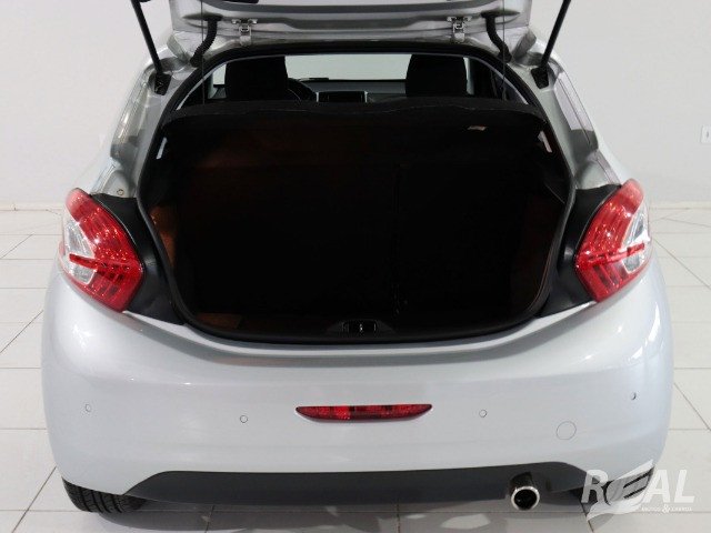 Peugeot 208 Griffe 1.6 AUT Completo Financiamos Em Até 60X Sem Nada De Entrada - Foto 15