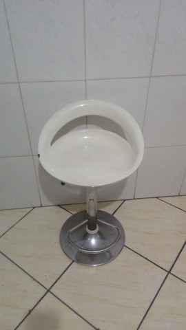 Cadeira giratória em ótimo estado
