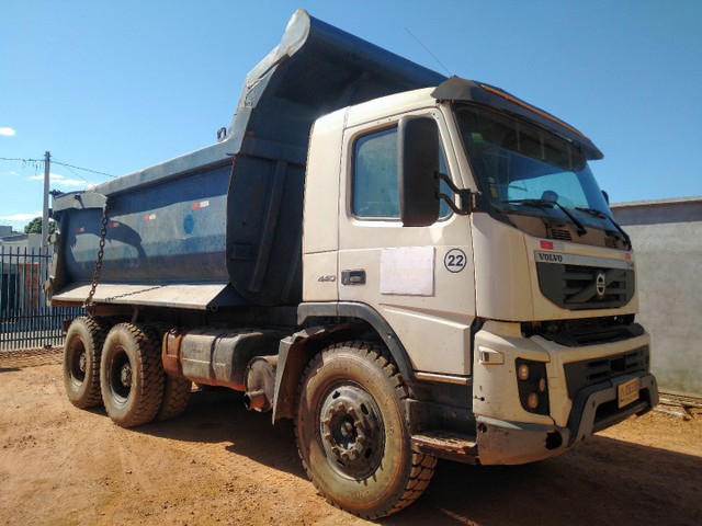 VOLVO FMX 440/11 6X4 CAÇAMBA MEIA CANA ROSSET 18 M