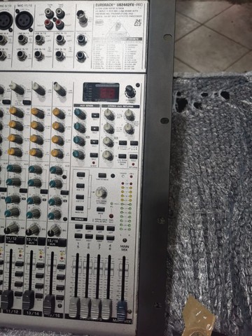Mesa De Som Behringer Ub2442fx-pro Funcionando 100%!! - Foto 3