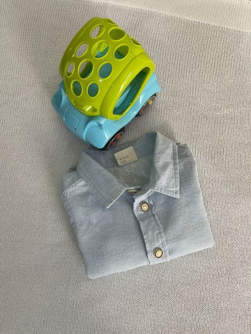 Blusa social azul bebê de botões  - Foto 2