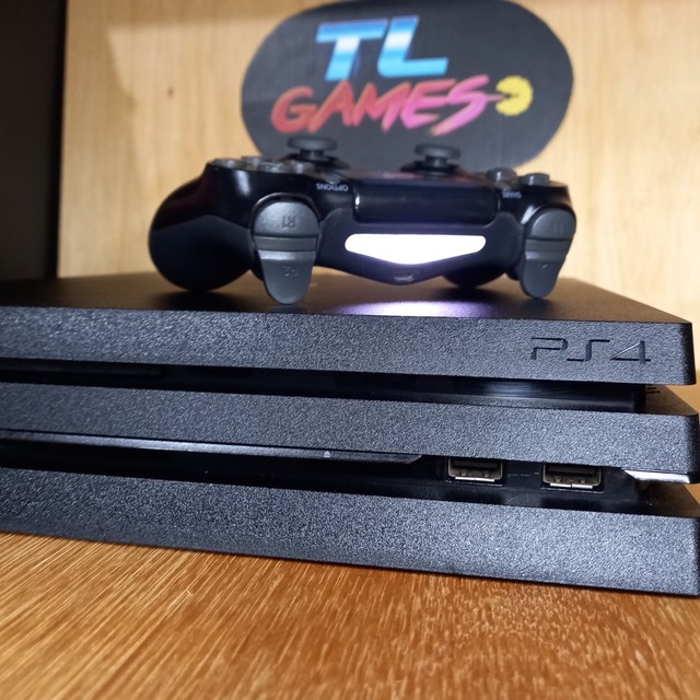 Playstation 4 Pro - Xaxim, Paraná