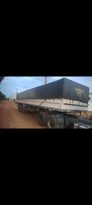 Carreta randon graneleira1999 3 eixos