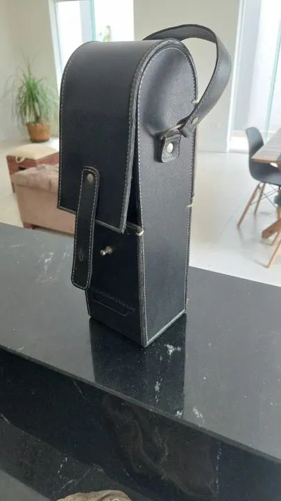 Porta vinho em couro  - Foto 2