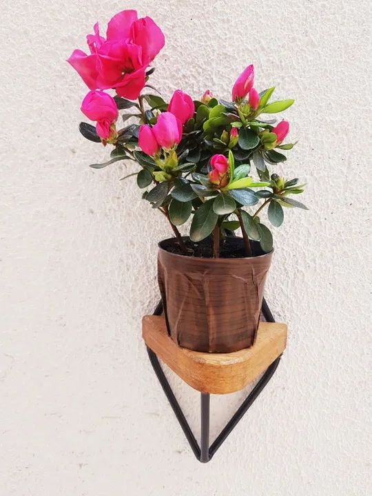 Suporte para vaso de planta em ferro e madeira - Foto 4