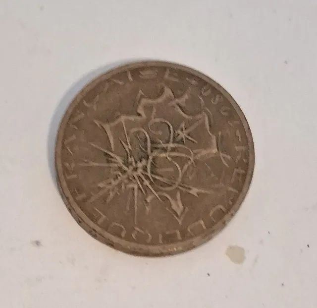 Moeda Antiga 10 Francs 1984 - Foto 3