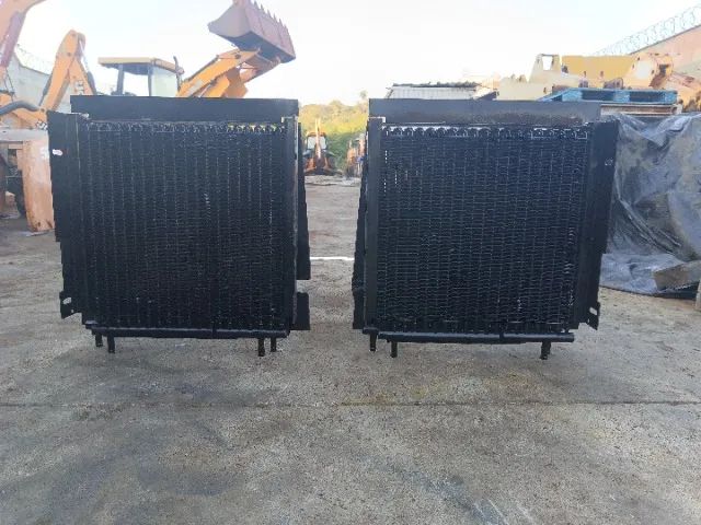 Radiador óleo hidráulico CASE 580M p/n 233817A1