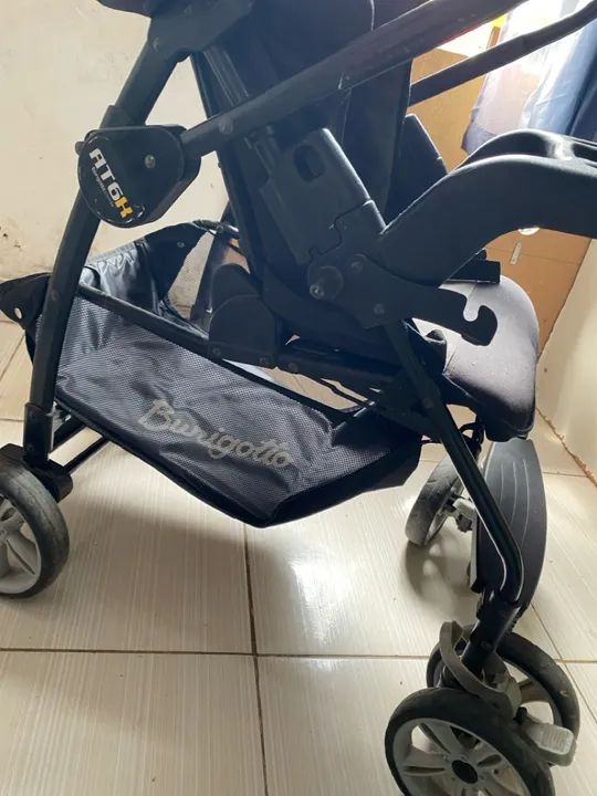 Carrinho de bebê Burigotto preto