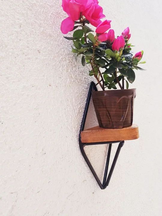 Suporte para vaso de planta em ferro e madeira - Foto 2