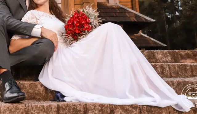 Vestido de noiva lindo manga 3/4 com renda