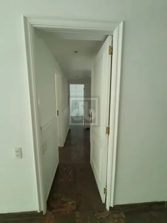 Leblon, Condomínio de Luxo, Varandão, 3 qartos, Reformado , 3 Vagas. - Foto 8