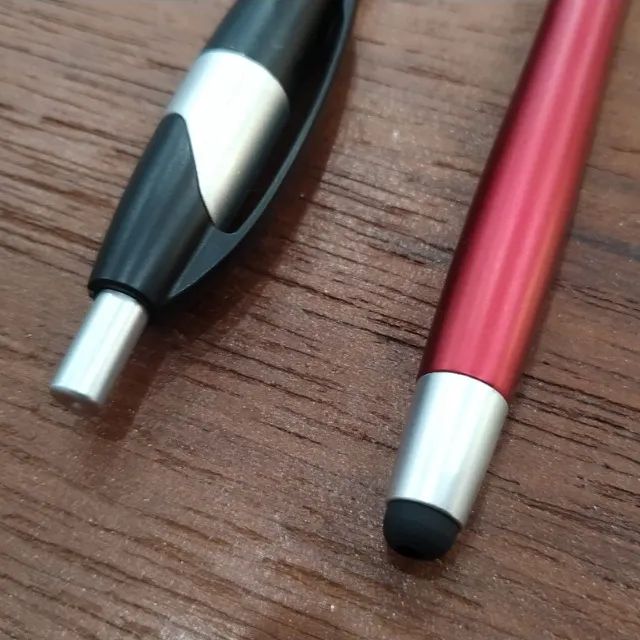 Caneta Touche Screen Vermelha E Preta
