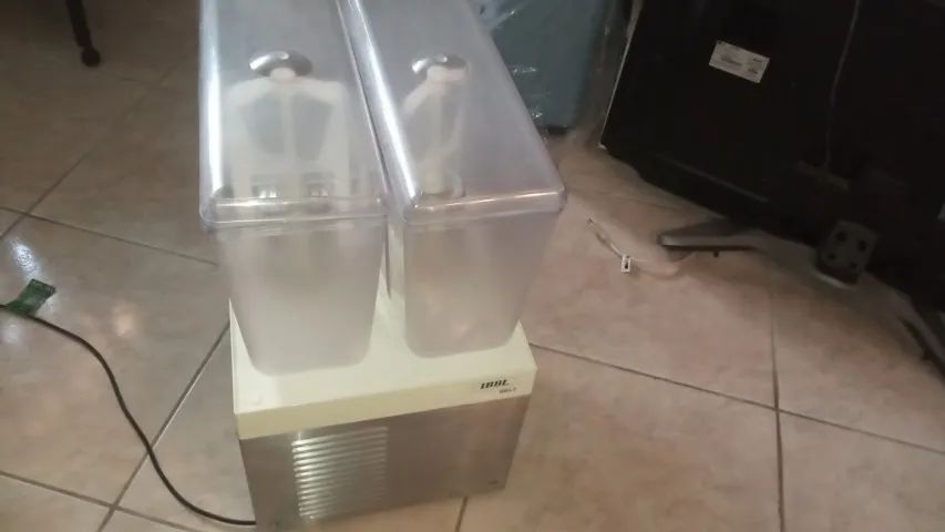 Refresqueira IBBL 30 Litros  Usada Perfeito funcionamento 127 volts - Foto 4