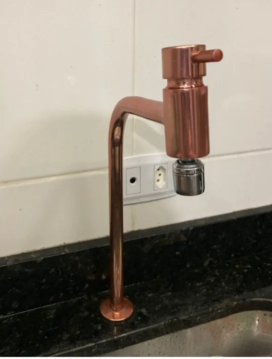 TORNEIRA DE METAL, MARCA ROMAR, BICA ALTA, COZINHA, ROSE GOLD
