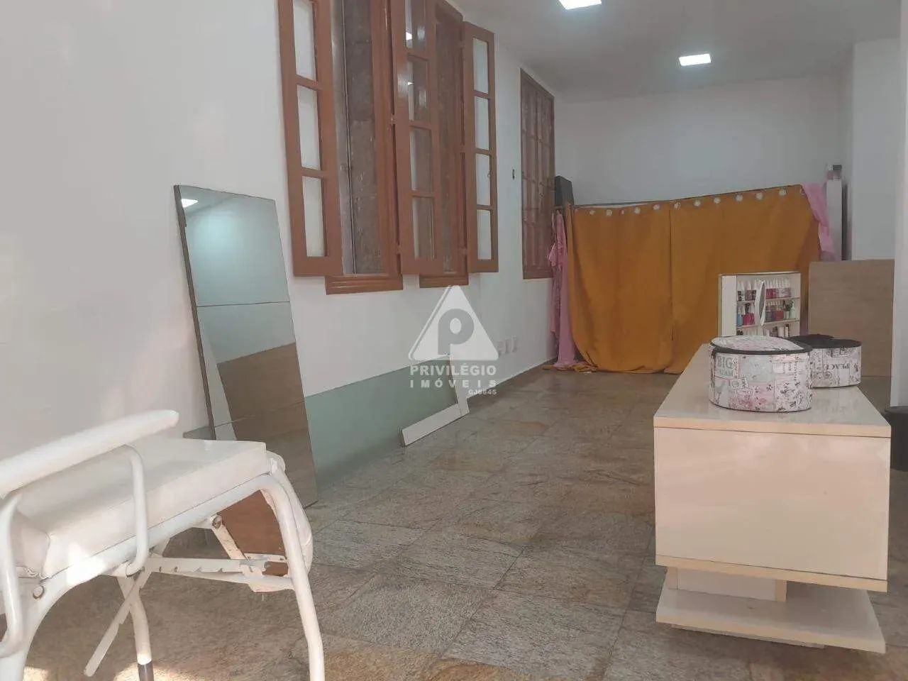 Privilégio Imóveis Vende Loja de Rua no Posto 2 de Copacabana. - Foto 9